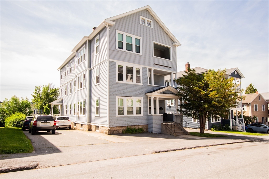 26 Sterling St