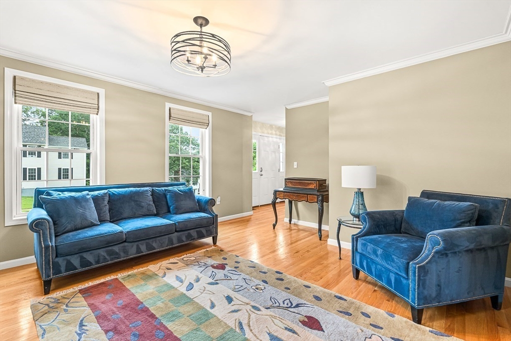 6 Woods Hill Circle