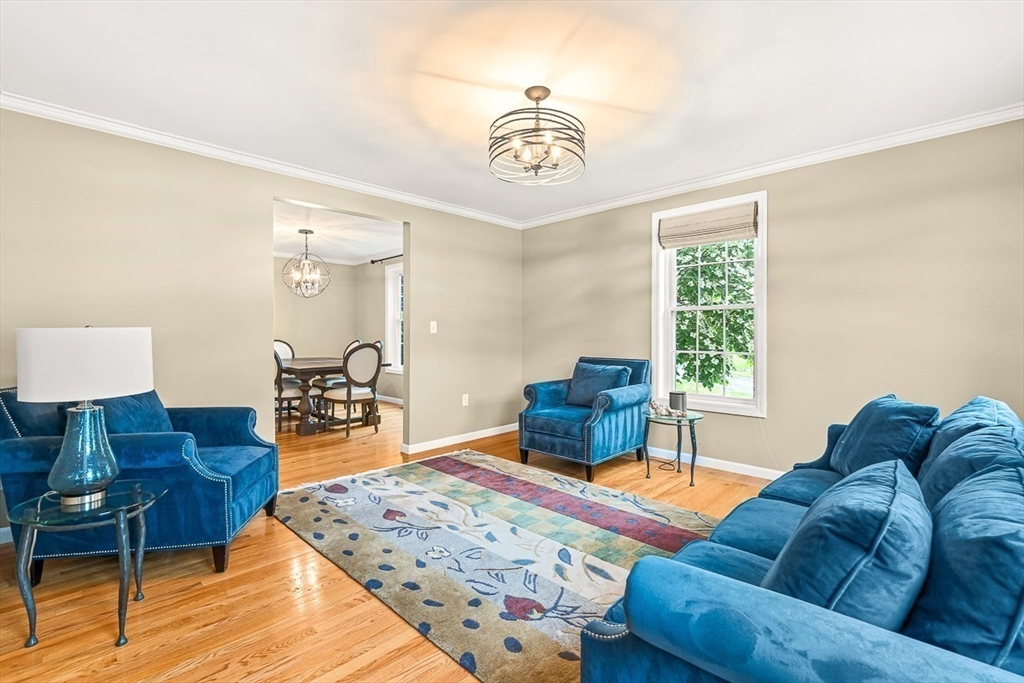 6 Woods Hill Circle