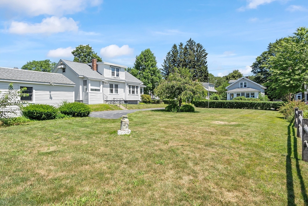 37 Rowena St