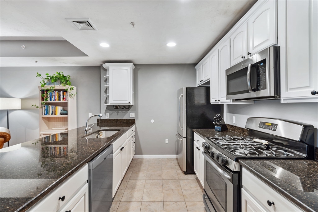 140 Commonwealth Ave 12
