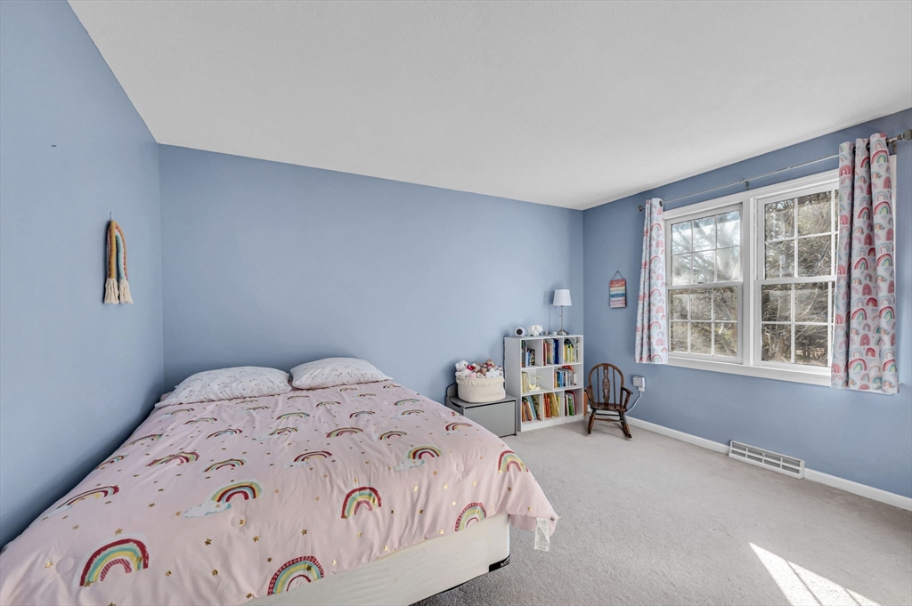 Westfield, Massachusetts 01085, United States, 4 Bedrooms Bedrooms, ,3 BathroomsBathrooms,Residential,Active,113476