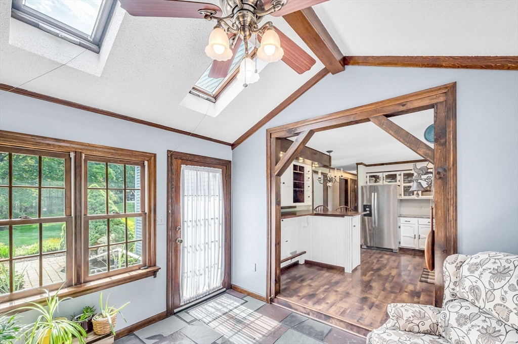 37 Genevieve Dr