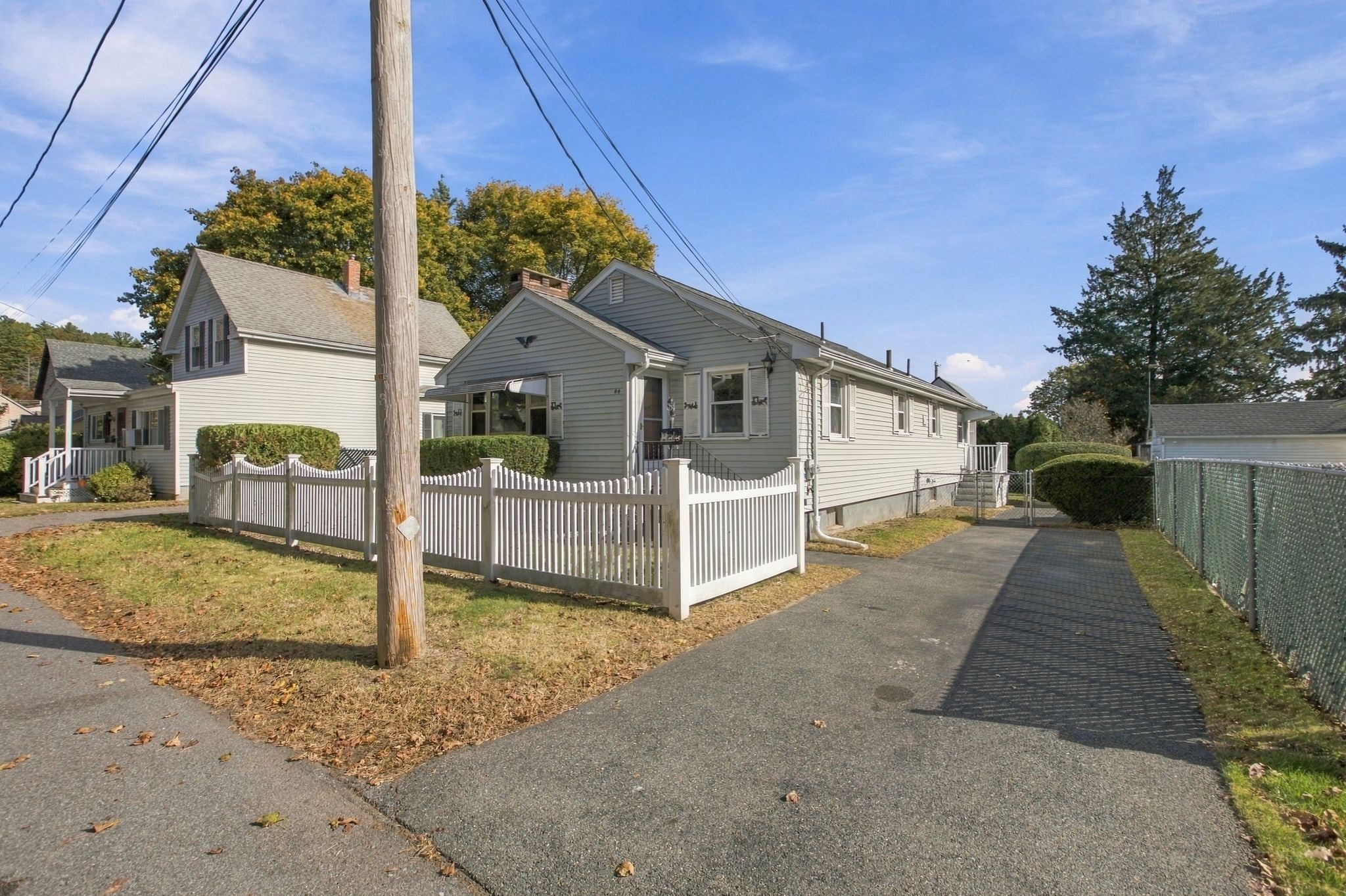 44 Sigourney St, Lynn MA 01905