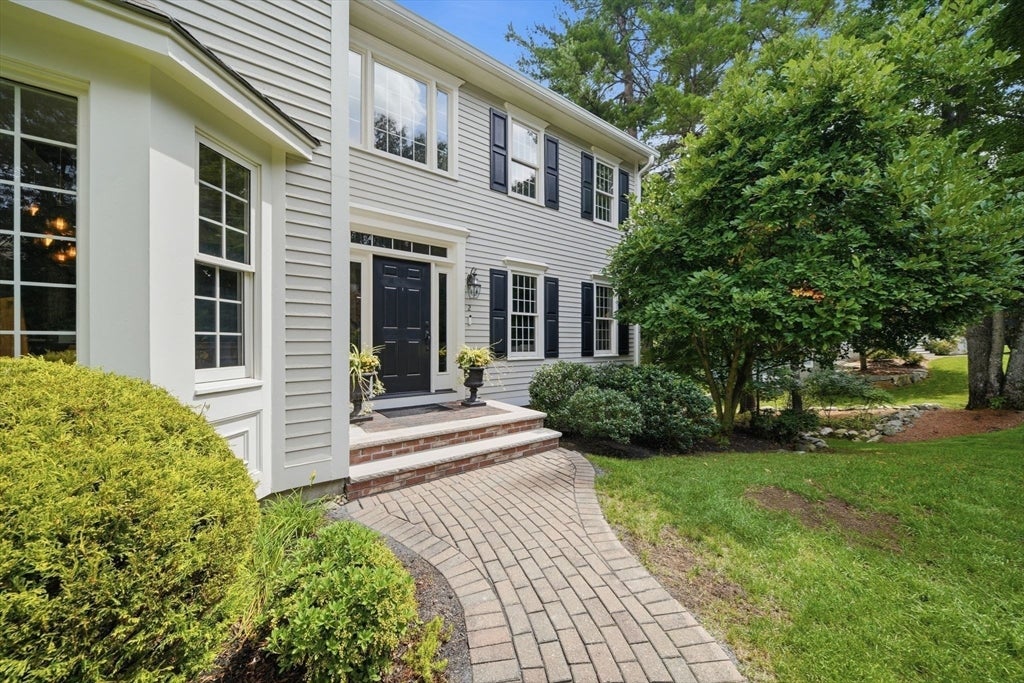 2 Jennifer Dr, Westford, MA Photo #3