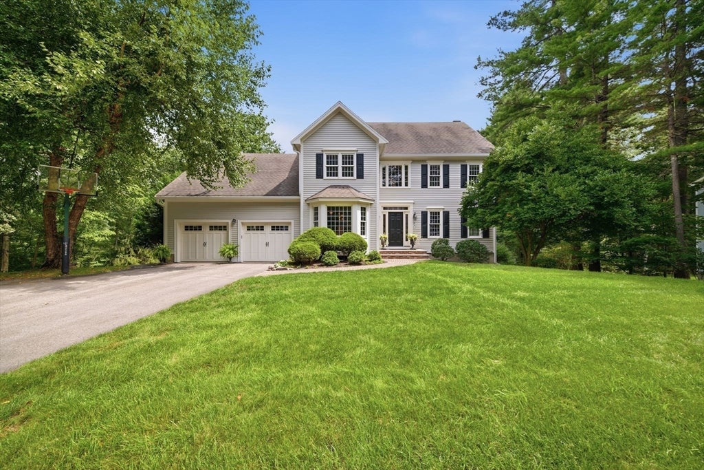 Photo of 2 Jennifer Dr, Westford, MA