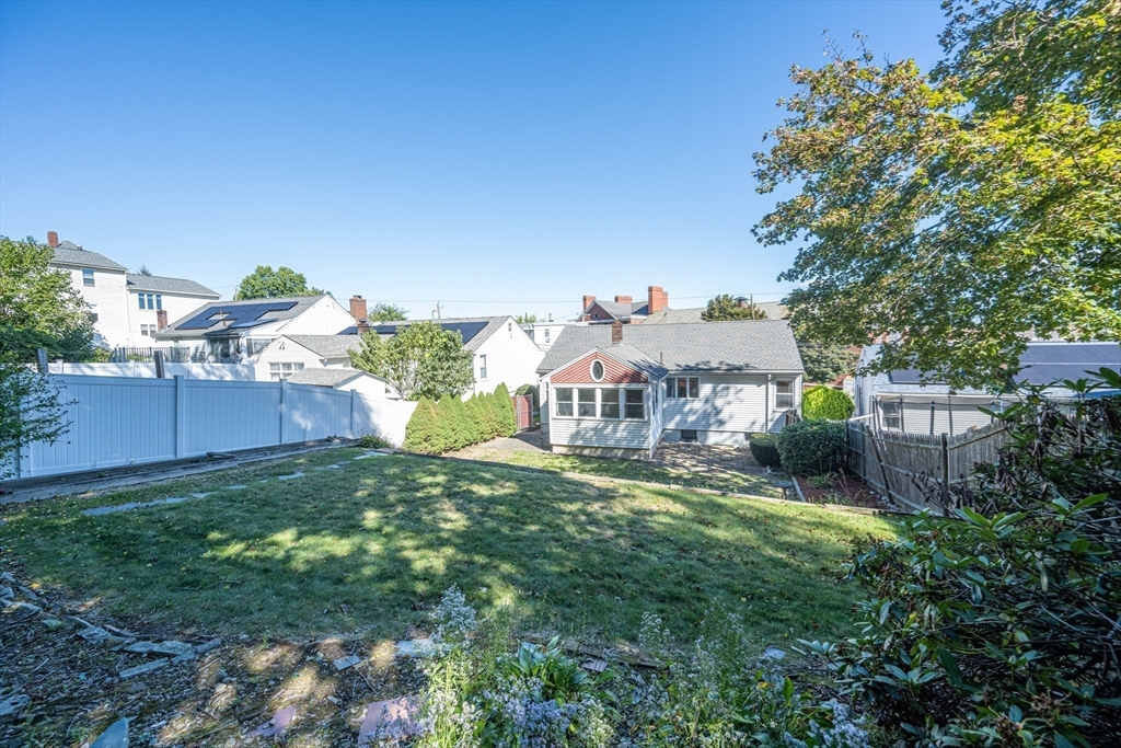 6 Vane St