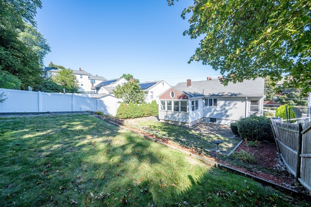 6 Vane St