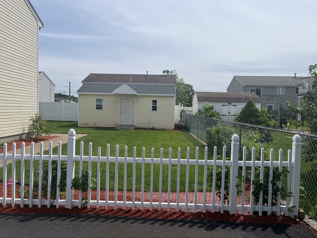 49 Woodman St