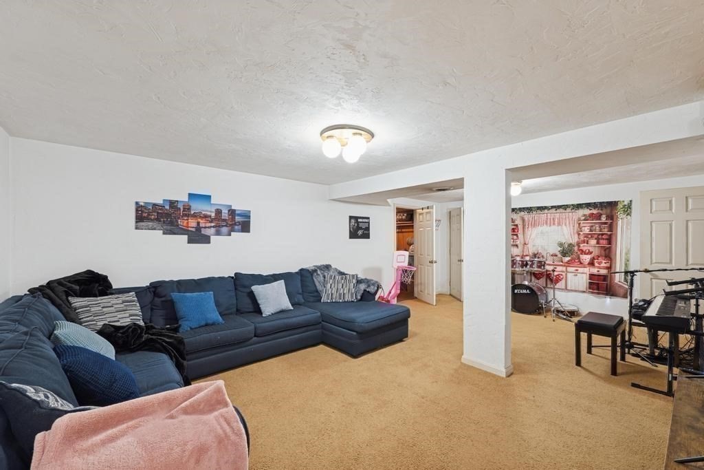 292 Island St #292, Stoughton, MA Photo #18