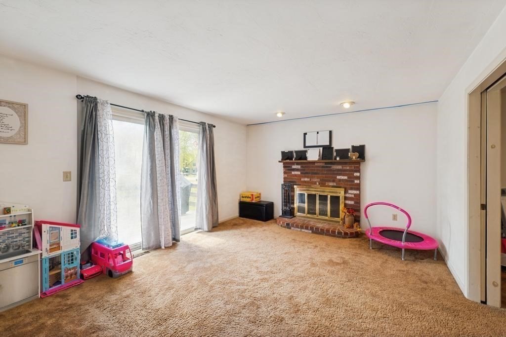 292 Island St #292, Stoughton, MA Photo #5