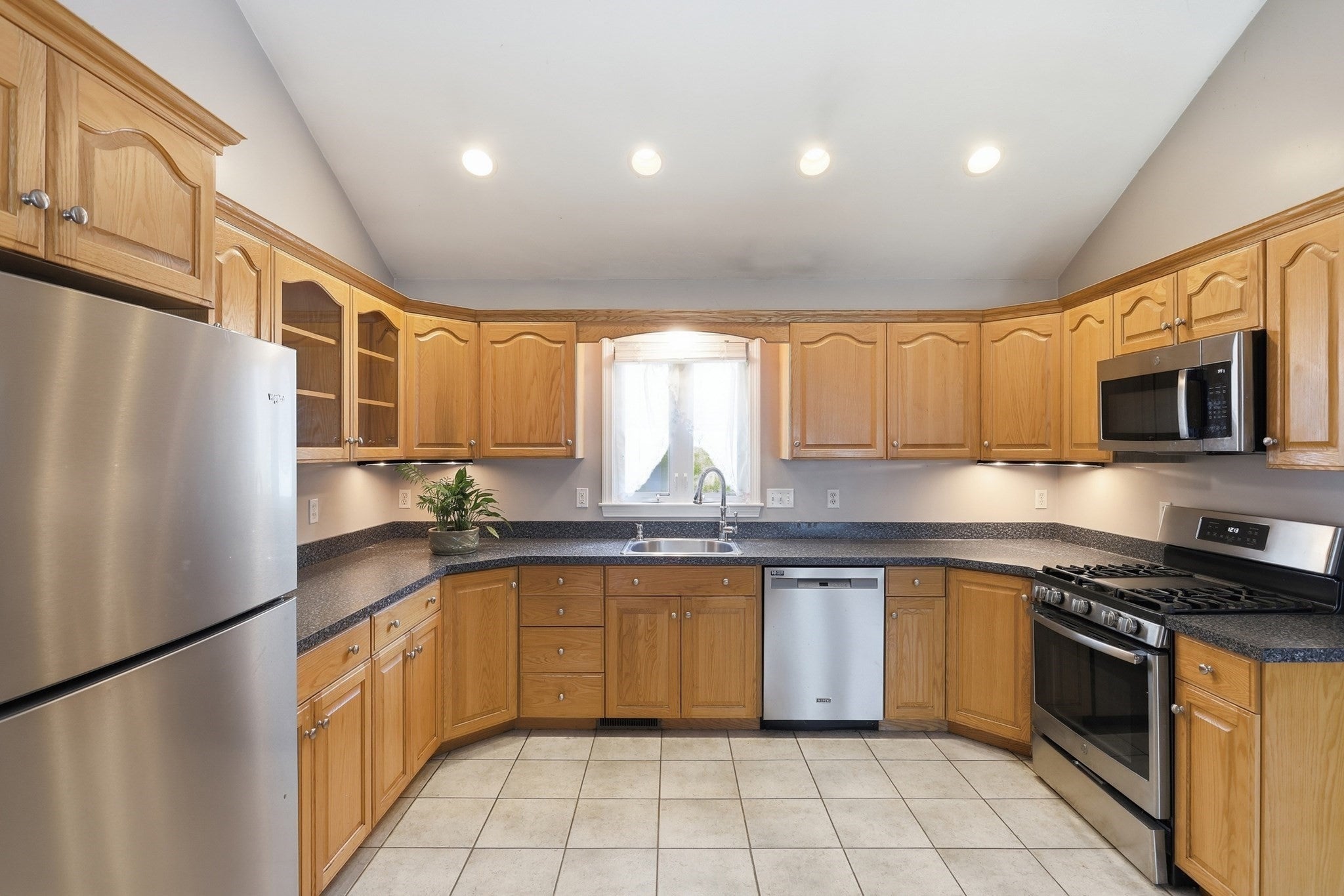 6 Oak Road, Littleton, MA, 6 Oak Road, Littleton, MA Photo #5