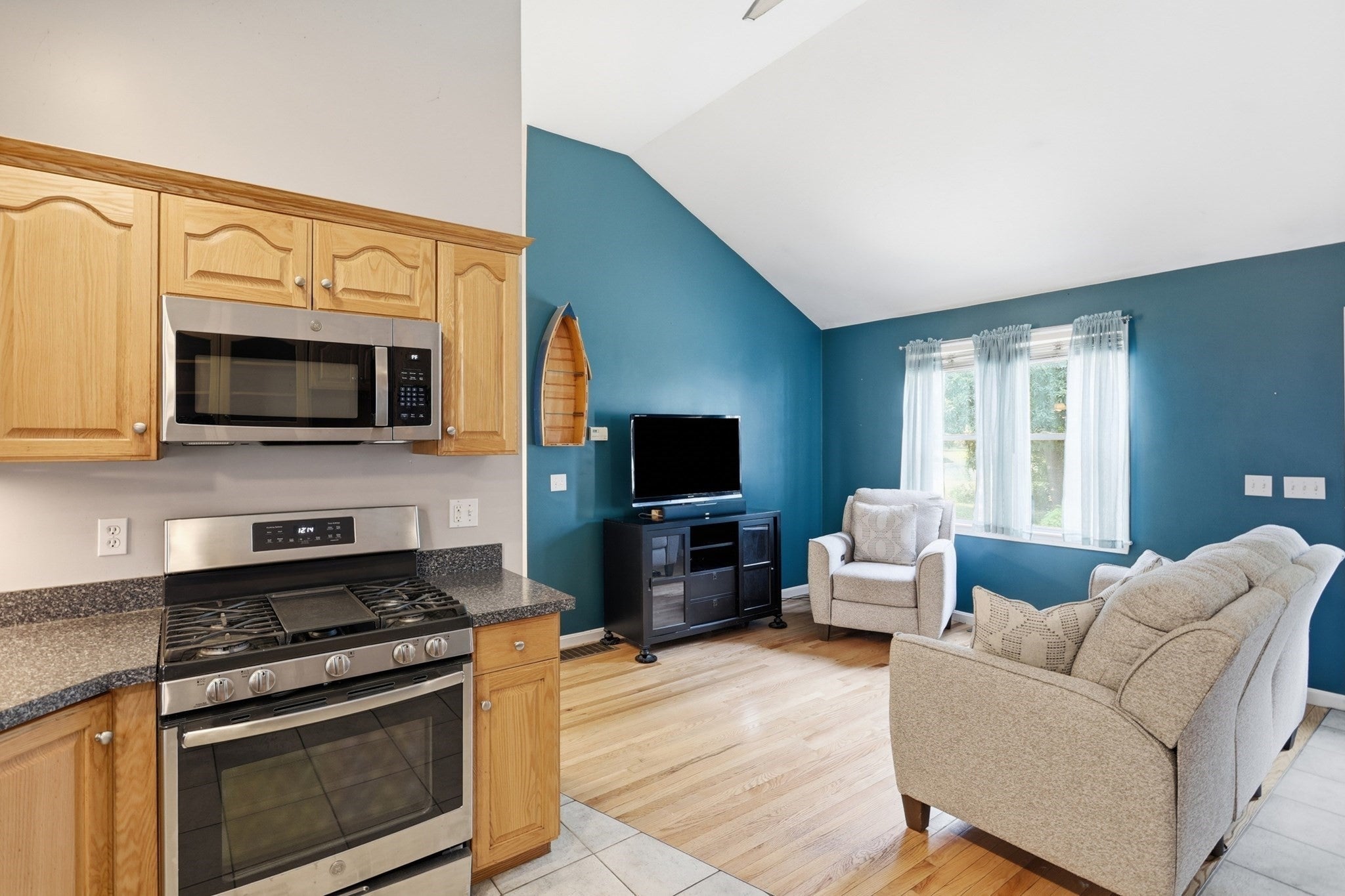 6 Oak Road, Littleton, MA, 6 Oak Road, Littleton, MA Photo #6