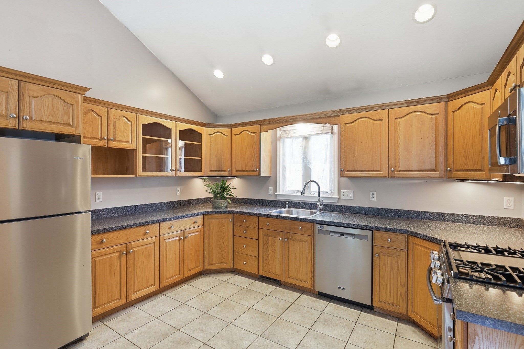 6 Oak Road, Littleton, MA, 6 Oak Road, Littleton, MA Photo #3