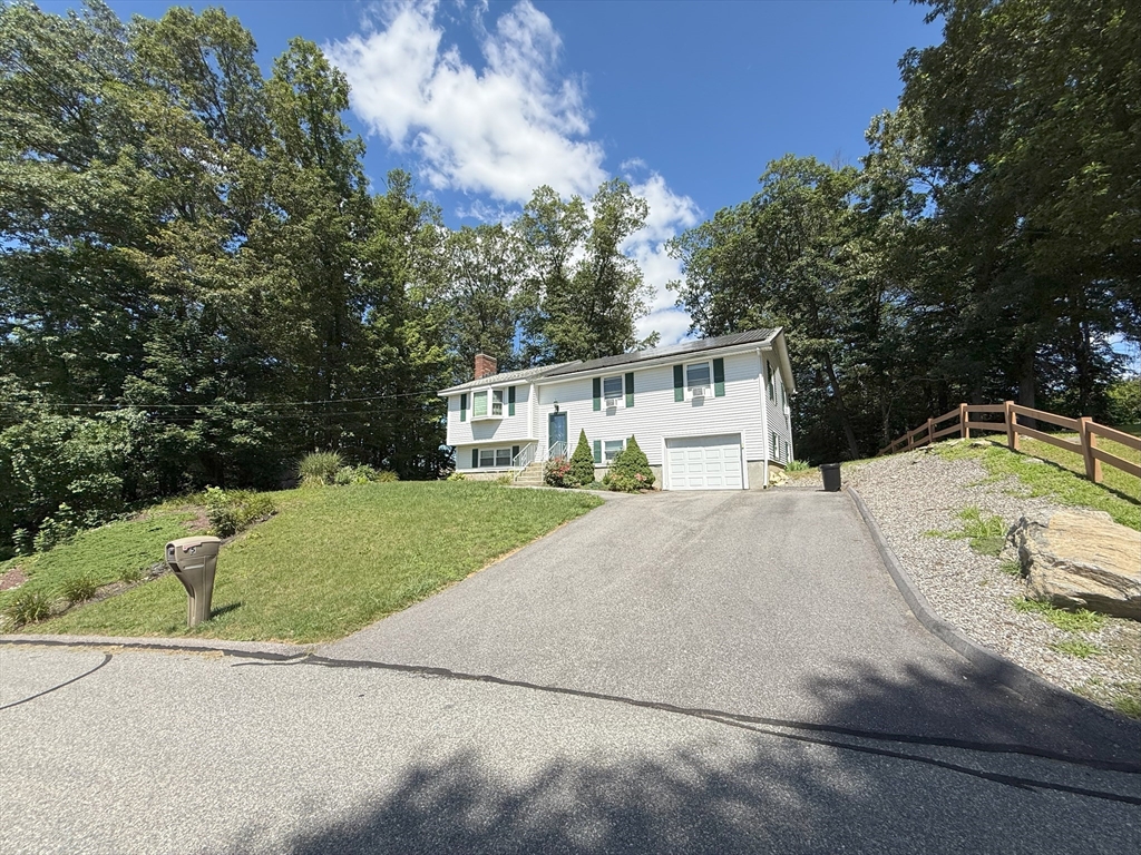 5 Ridgewood Dr