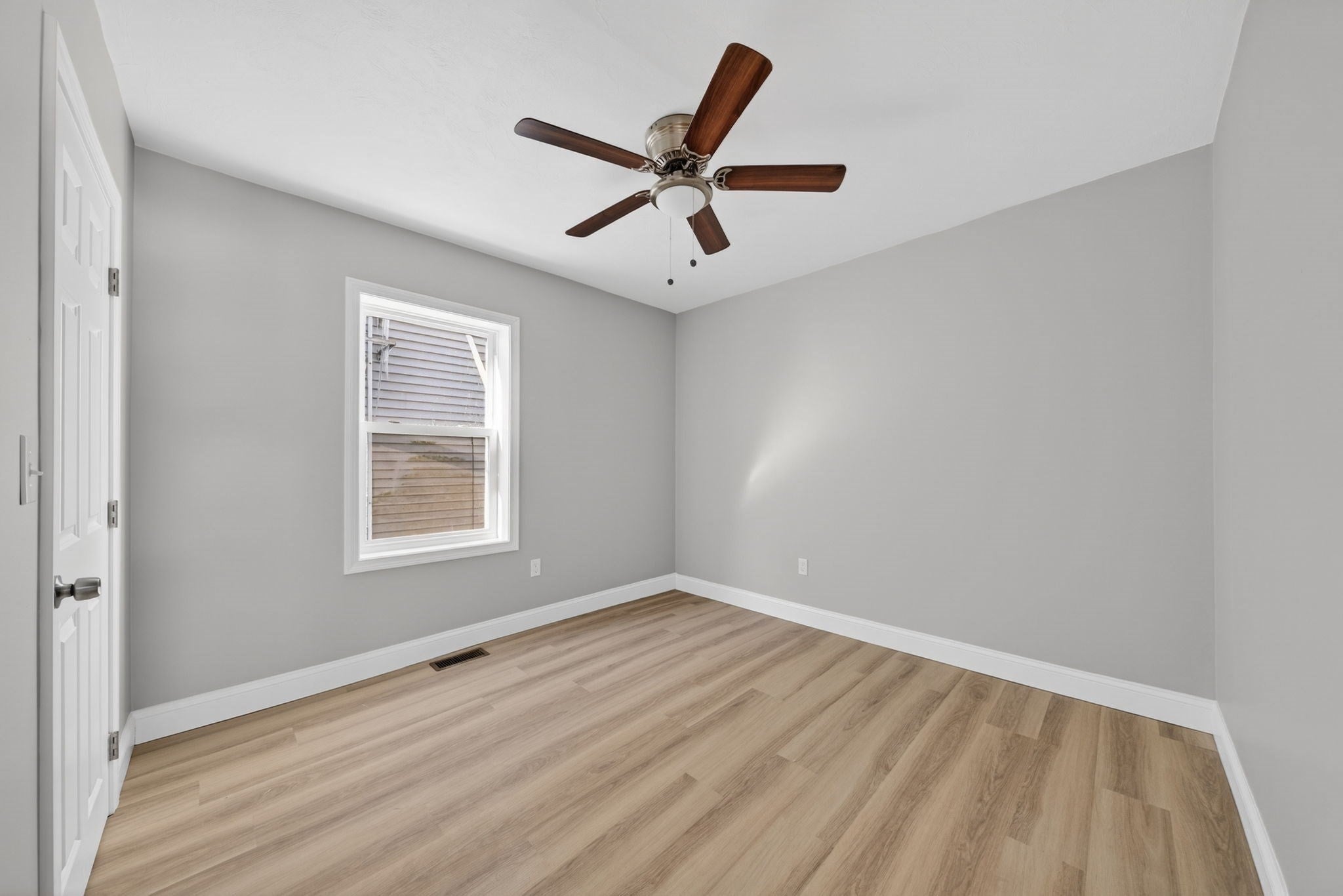 169 Grant St, Fall River, MA Photo #11