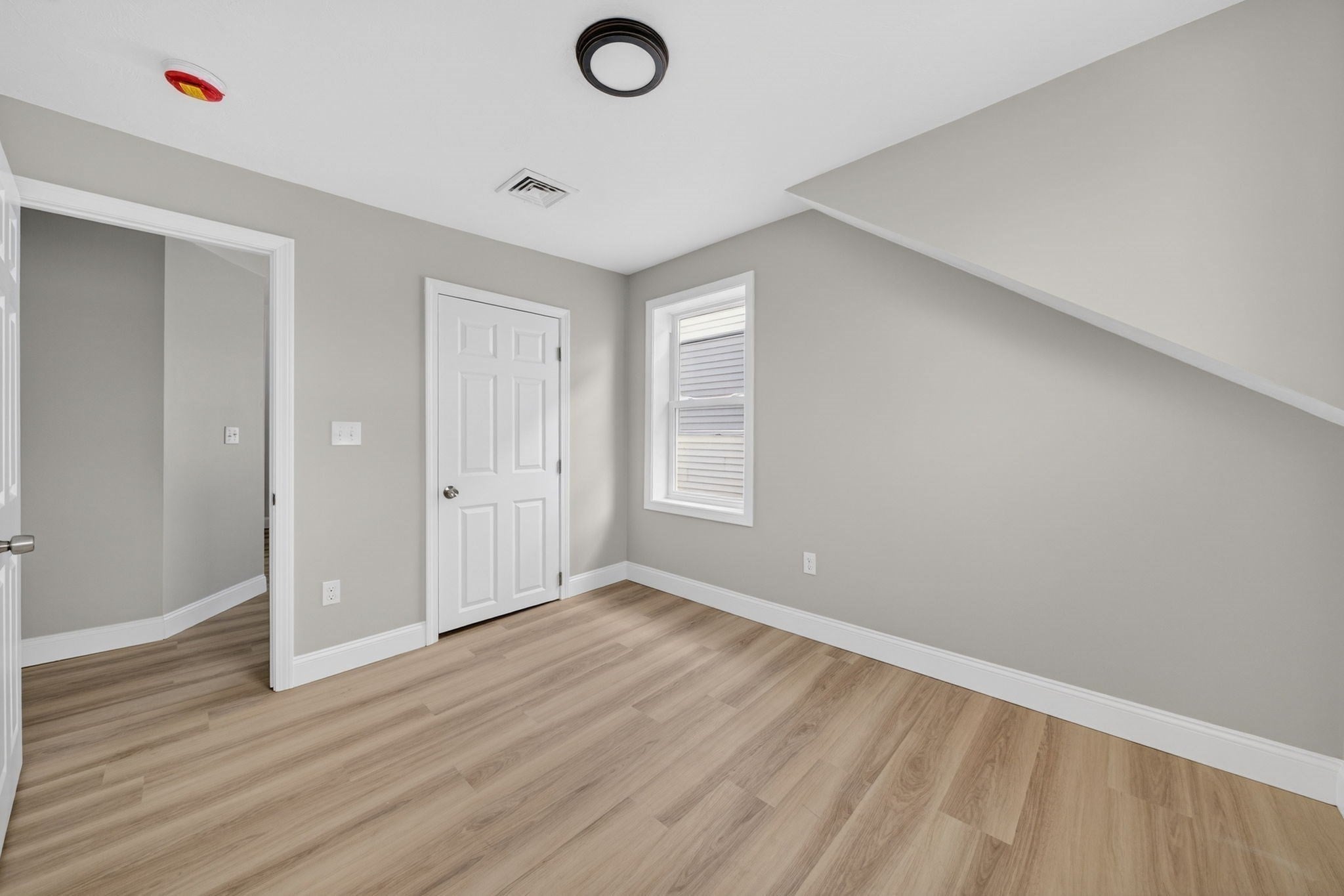 169 Grant St, Fall River, MA Photo #35