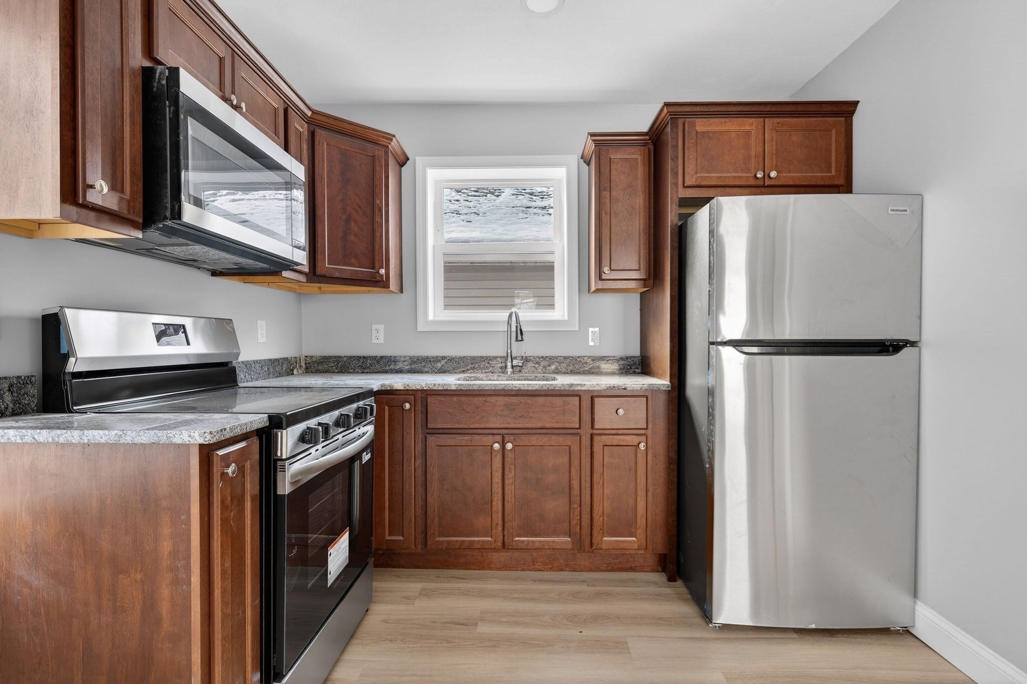 169 Grant St, Fall River, MA Photo #27