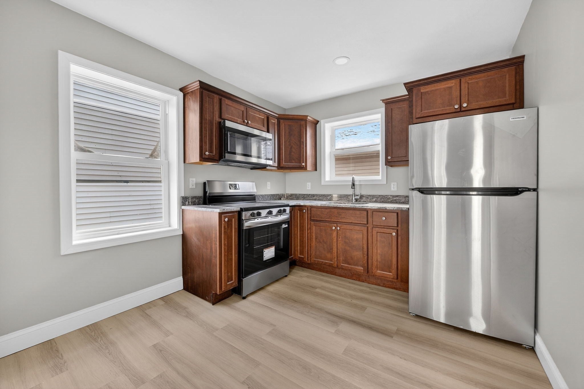 169 Grant St, Fall River, MA Photo #26