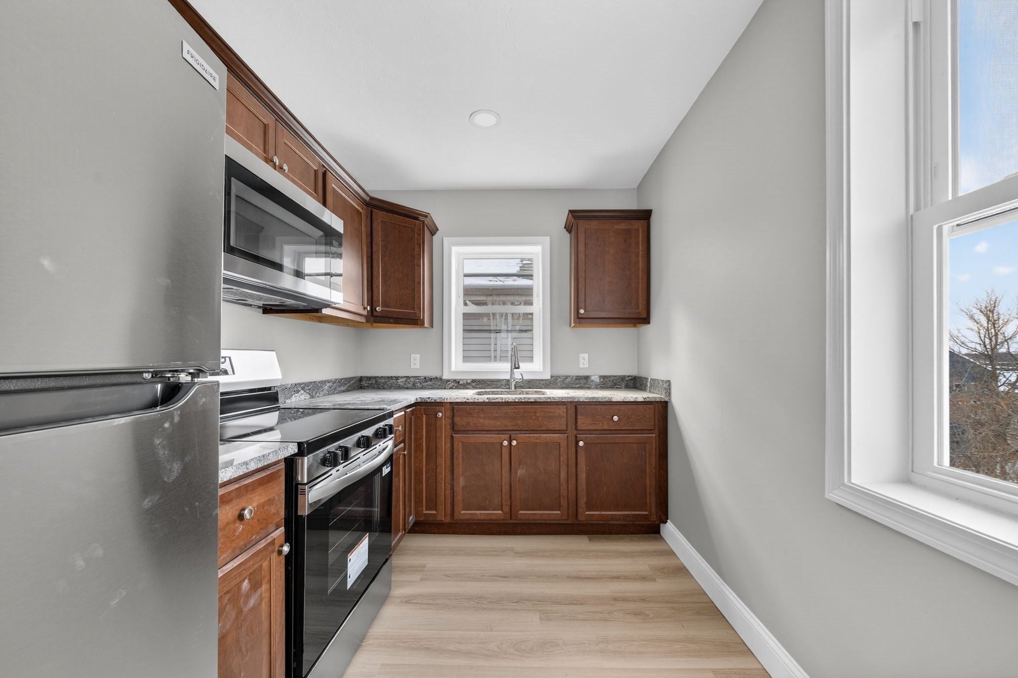 169 Grant St, Fall River, MA Photo #39