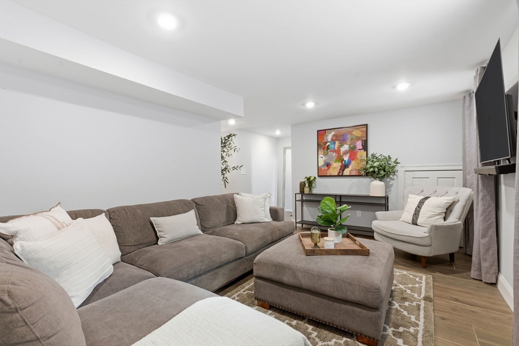 73 Bartlett Rd #1, Winthrop, MA Photo #18