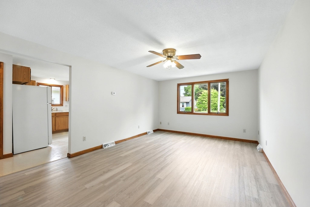 35 Lawndale St