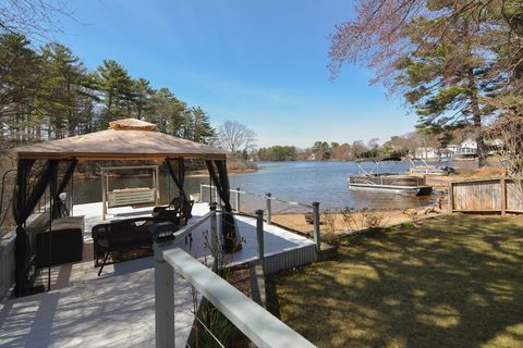 59 Lakeview Ave Mansfield MA 02048