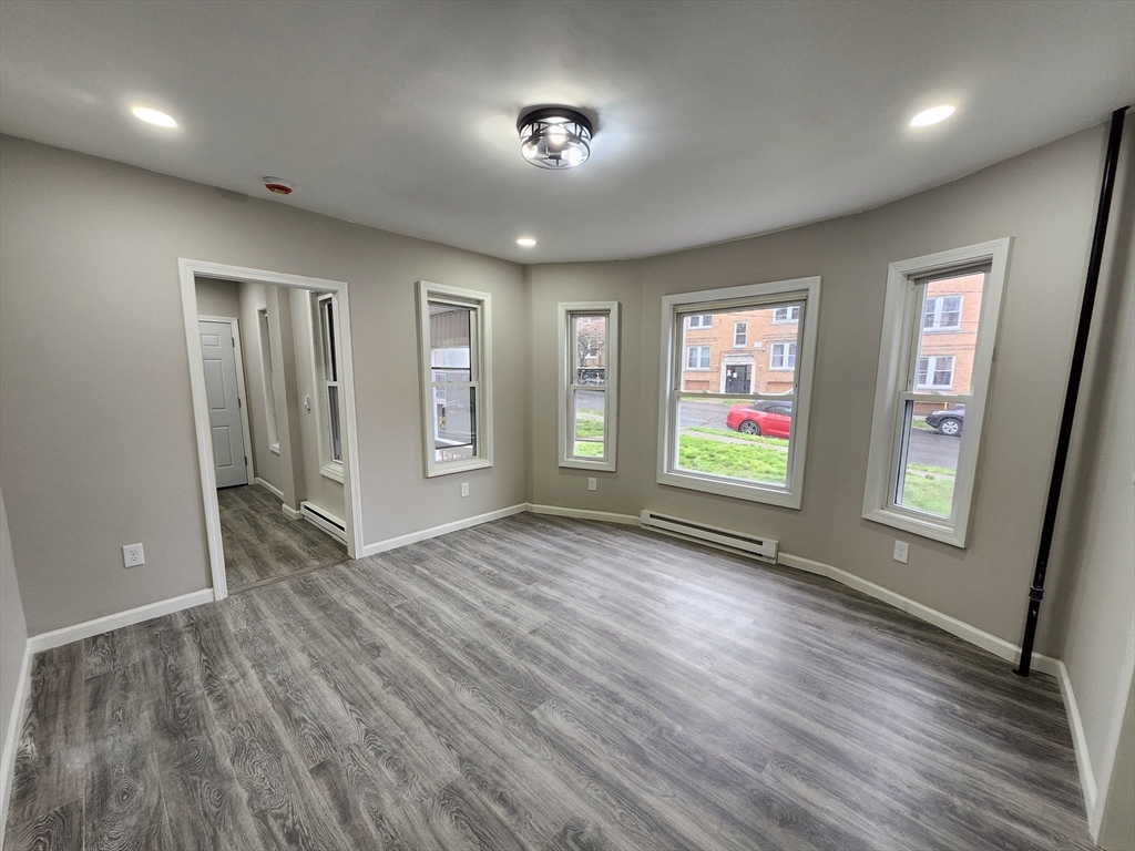 179 Sargeant St, Holyoke, MA, 179 Sargeant St, Holyoke, MA Photo #4