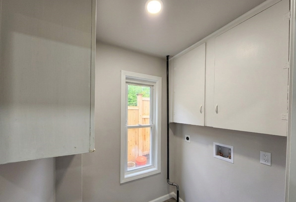 179 Sargeant St, Holyoke, MA, 179 Sargeant St, Holyoke, MA Photo #10