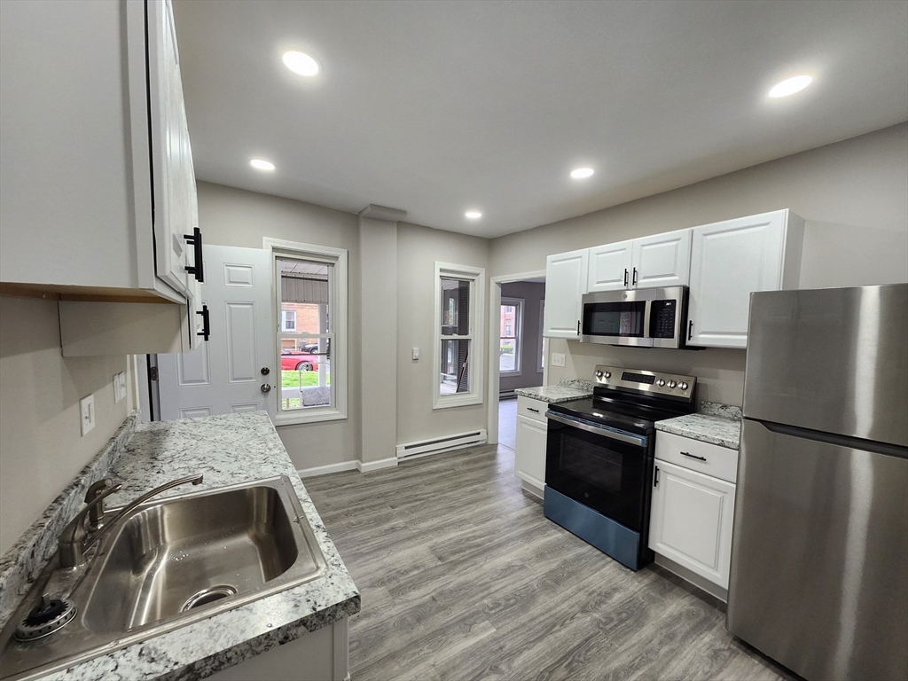 179 Sargeant St, Holyoke, MA, 179 Sargeant St, Holyoke, MA Photo #2