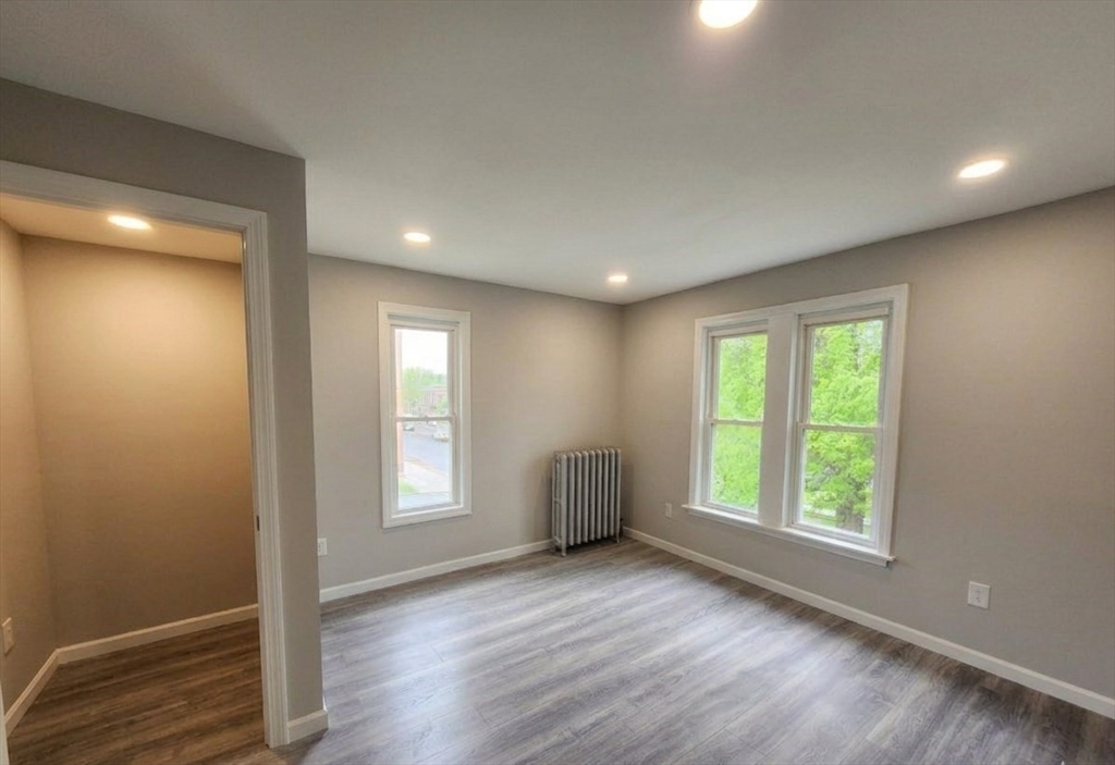 179 Sargeant St, Holyoke, MA, 179 Sargeant St, Holyoke, MA Photo #17