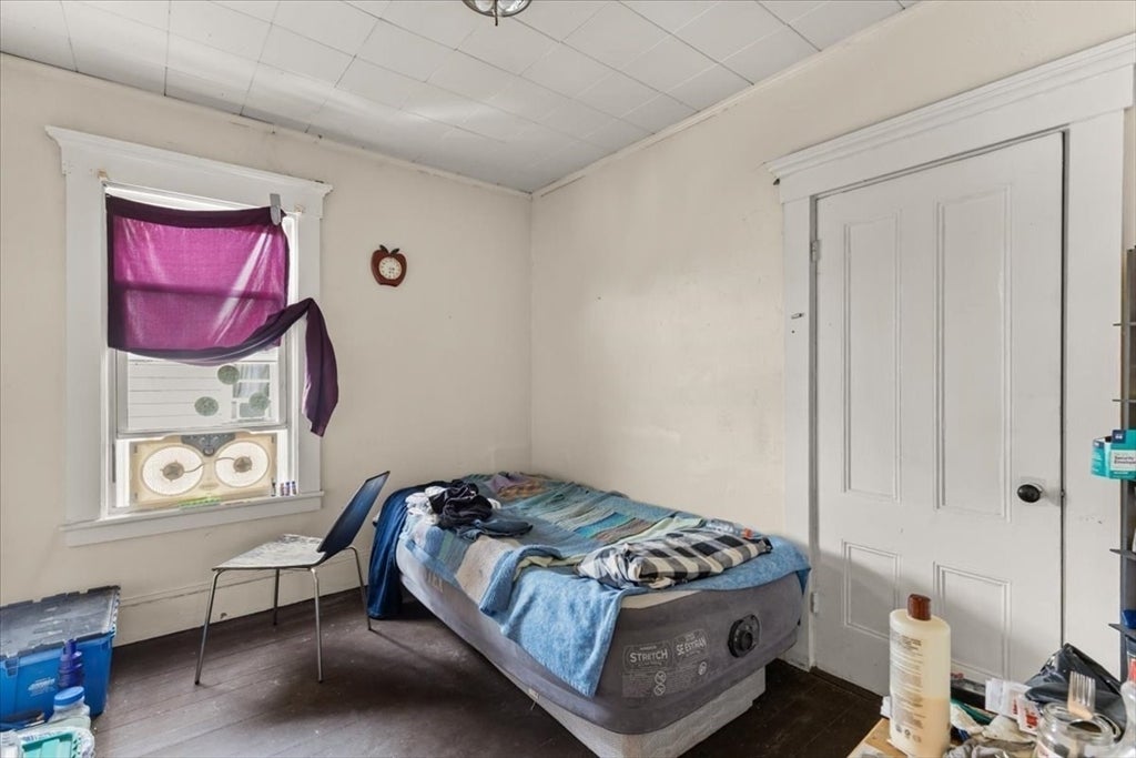 213 Austin St, New Bedford, MA Photo #16