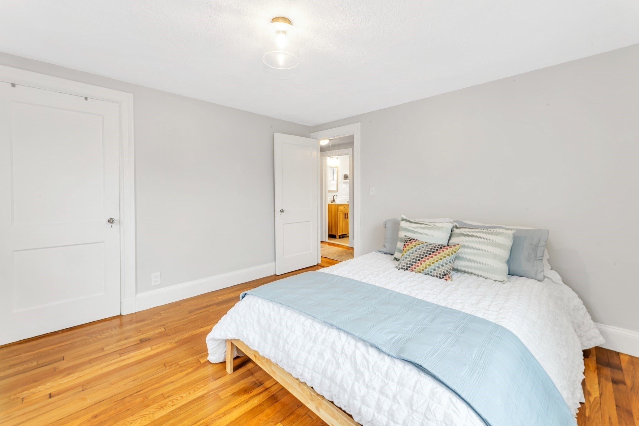 228 Manthorne Rd, Boston, MA Photo #18