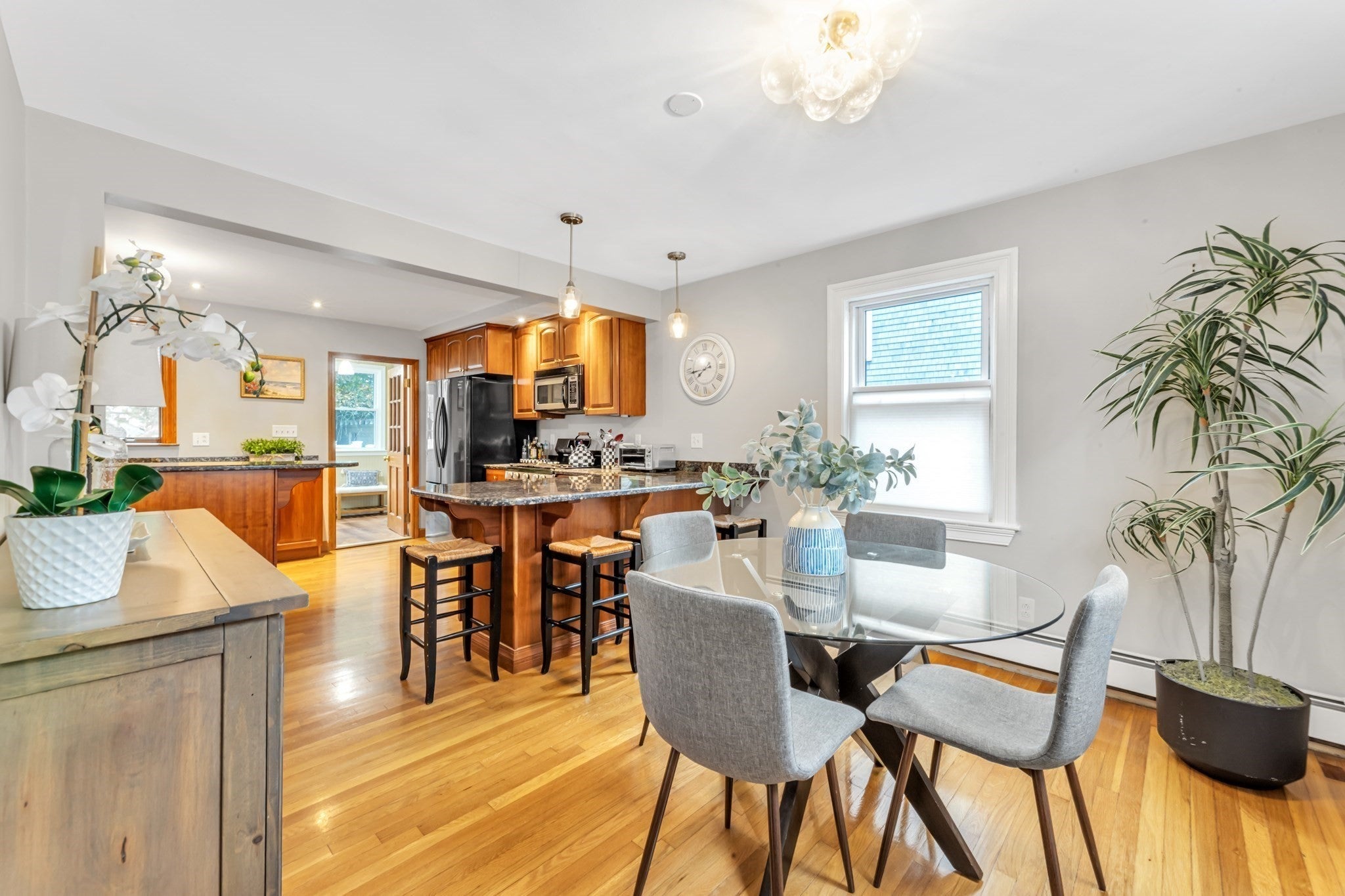 228 Manthorne Rd