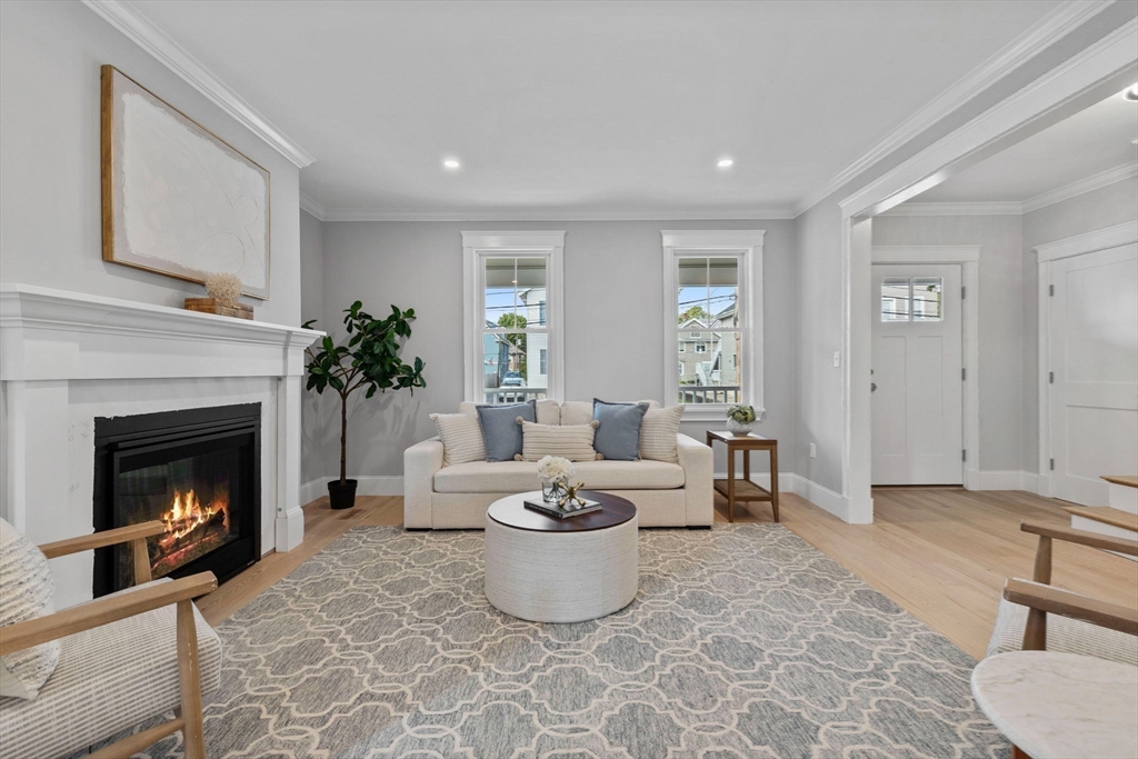 73 Knoll Street 73