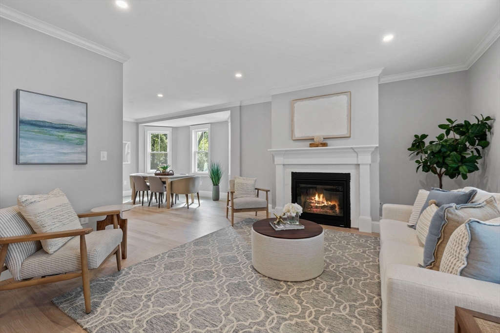 73 Knoll Street 73