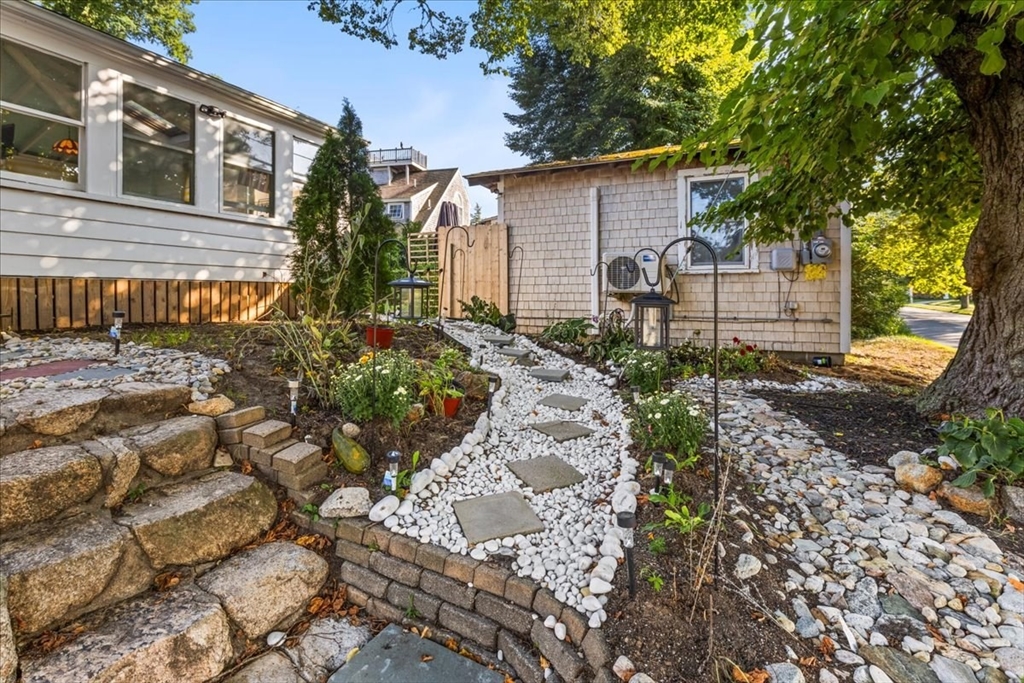 17 Coddington Rd
