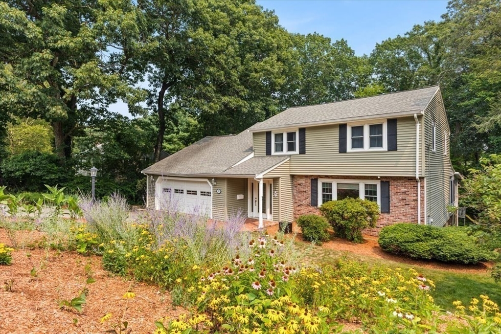 32 Cheryl Dr