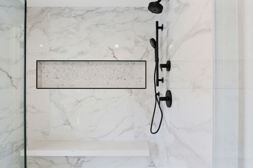 Natick, Massachusetts 01760, United States, 5 Bedrooms Bedrooms, ,5 BathroomsBathrooms,Residential,Pending,8553