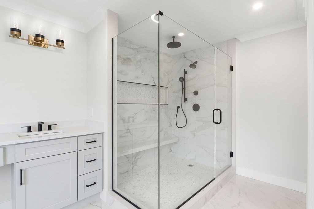 Natick, Massachusetts 01760, United States, 5 Bedrooms Bedrooms, ,5 BathroomsBathrooms,Residential,Pending,8553