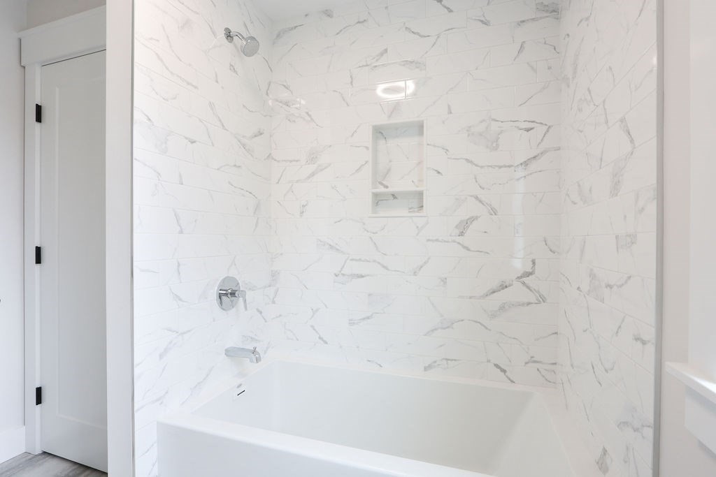 Natick, Massachusetts 01760, United States, 5 Bedrooms Bedrooms, ,5 BathroomsBathrooms,Residential,Pending,8553