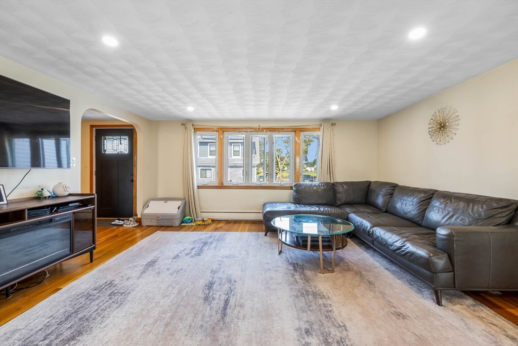 26 Spencer Ave