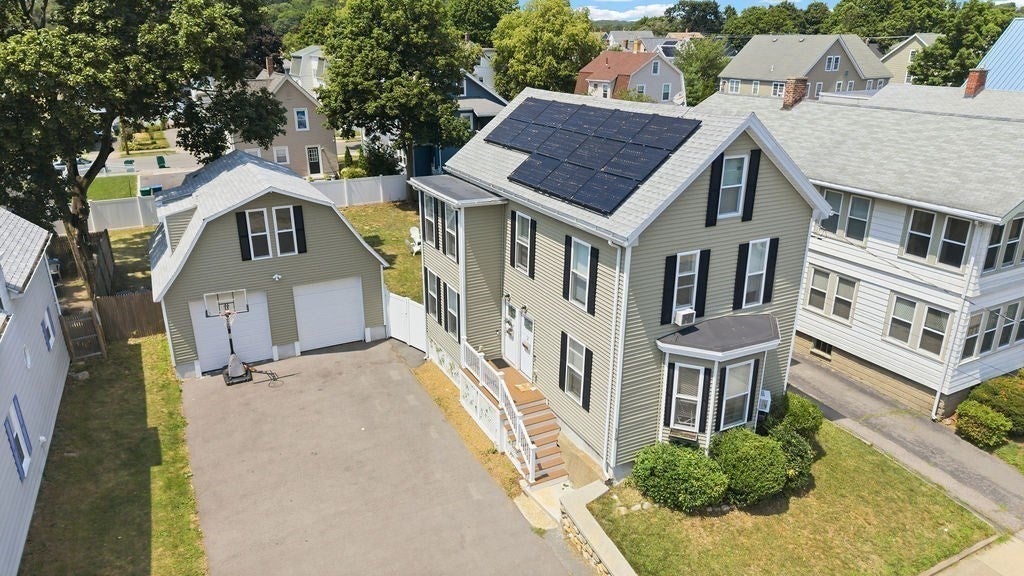 Photo of 119 Bowler St, Lynn, MA