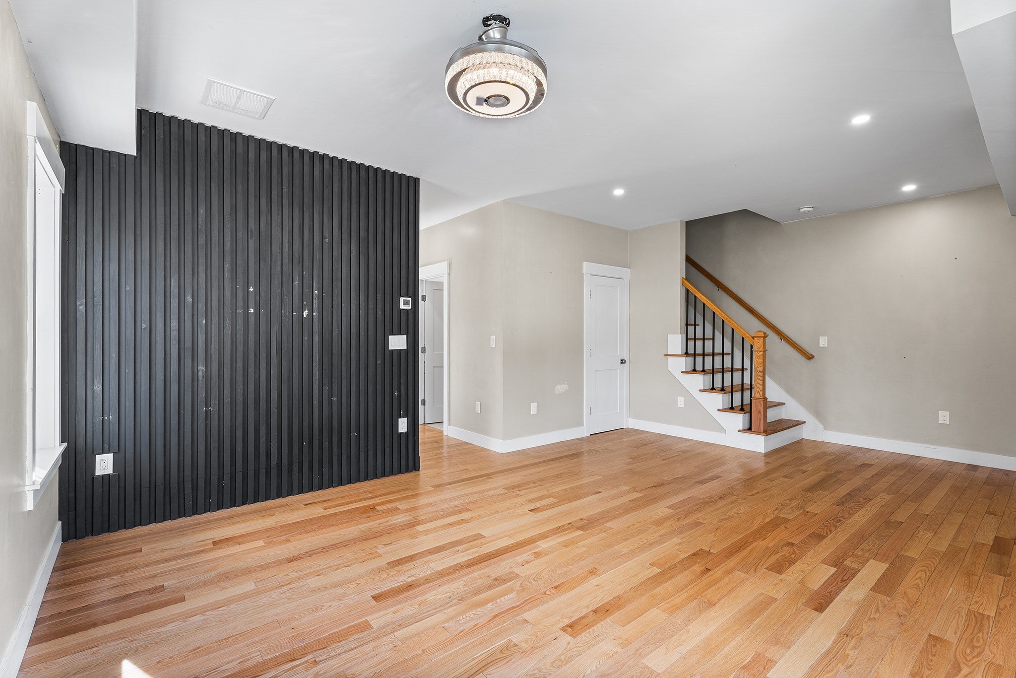 32 Valmor St, Worcester, MA, 32 Valmor St, Worcester, MA Photo #4