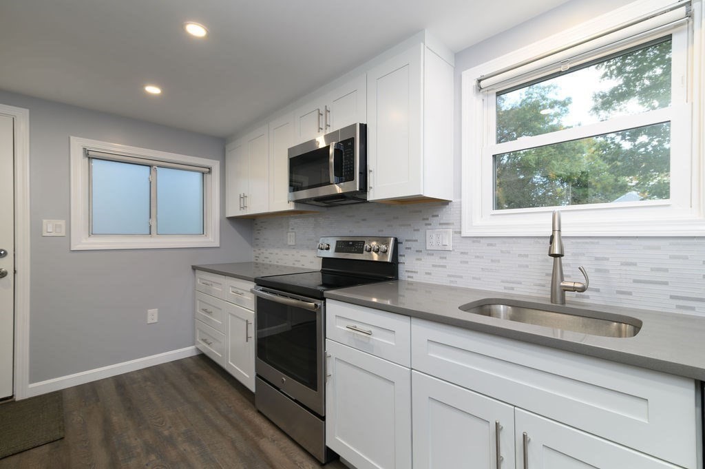 48 Apple Tree Ln