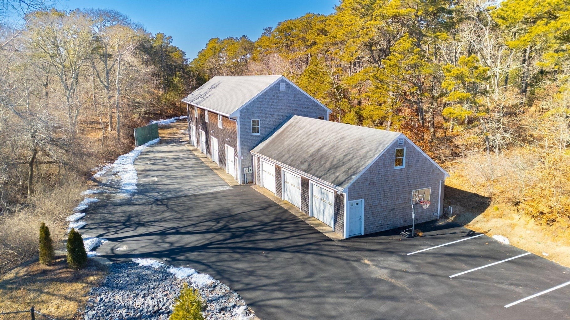 31 Meetinghouse