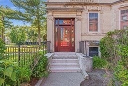 58 Pleasant Street #2, Brookline, MA, 58 Pleasant Street #2, Brookline, MA Photo #2