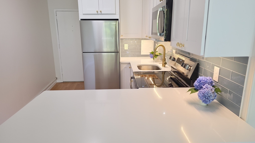 200 Swanton L8