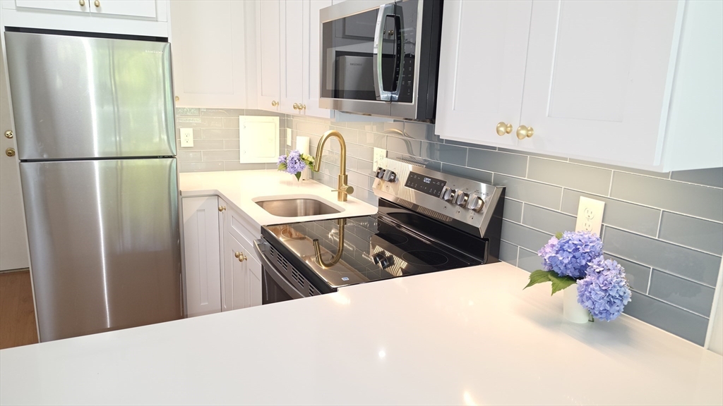 200 Swanton L8