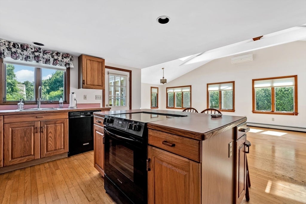 18 Clearview Avenue, Falmouth, MA, 18 Clearview Avenue, Falmouth, MA Photo #8
